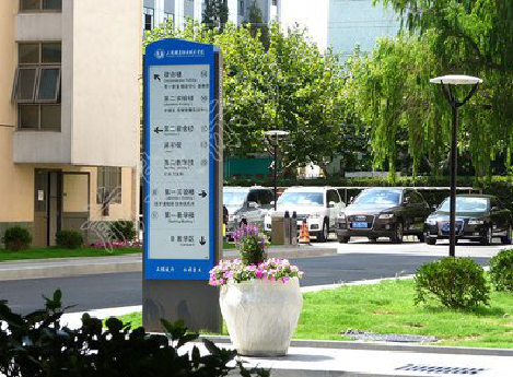 印江哪些因素影响宣传栏的制作？